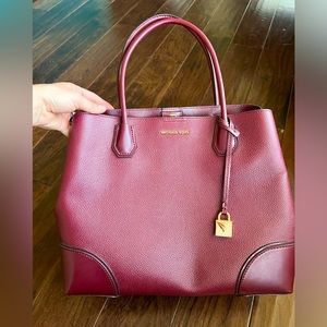 NWT Leather Michael Kors bag ✨